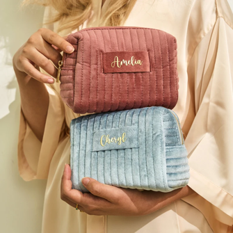 17. Perfekt für Mütter, die ihre Schönheitsprodukte und Badezimmerartikel gerne ordentlich organisiert aufbewahren – eine individuelle Make-up-Tasche-0
