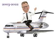 Карикатура смешного пилота на самолете