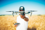 7. Un drone-0
