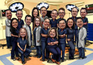 Caricature du groupe de médecins du corps entier
