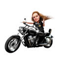 Pessoa montando caricatura de motocicleta em uma Harley Davidson nas fotos