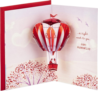 7. Carte pop-up pour la Saint-Valentin de Hallmark Paper Wonder pour la personne la plus proche-0