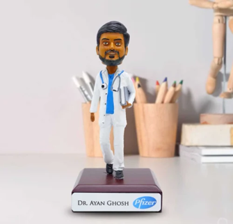 7. Estatuetas Bobblehead personalizadas-0