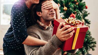 Her Şeye Sahip Bir Kardeş İçin 15 Benzersiz Noel Hediyesi Fikri