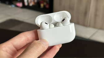 6. Apple AirPods Pro-0